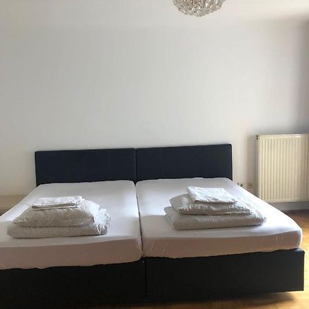 A Private Room In A Shared Apartment Βιέννη Εξωτερικό φωτογραφία