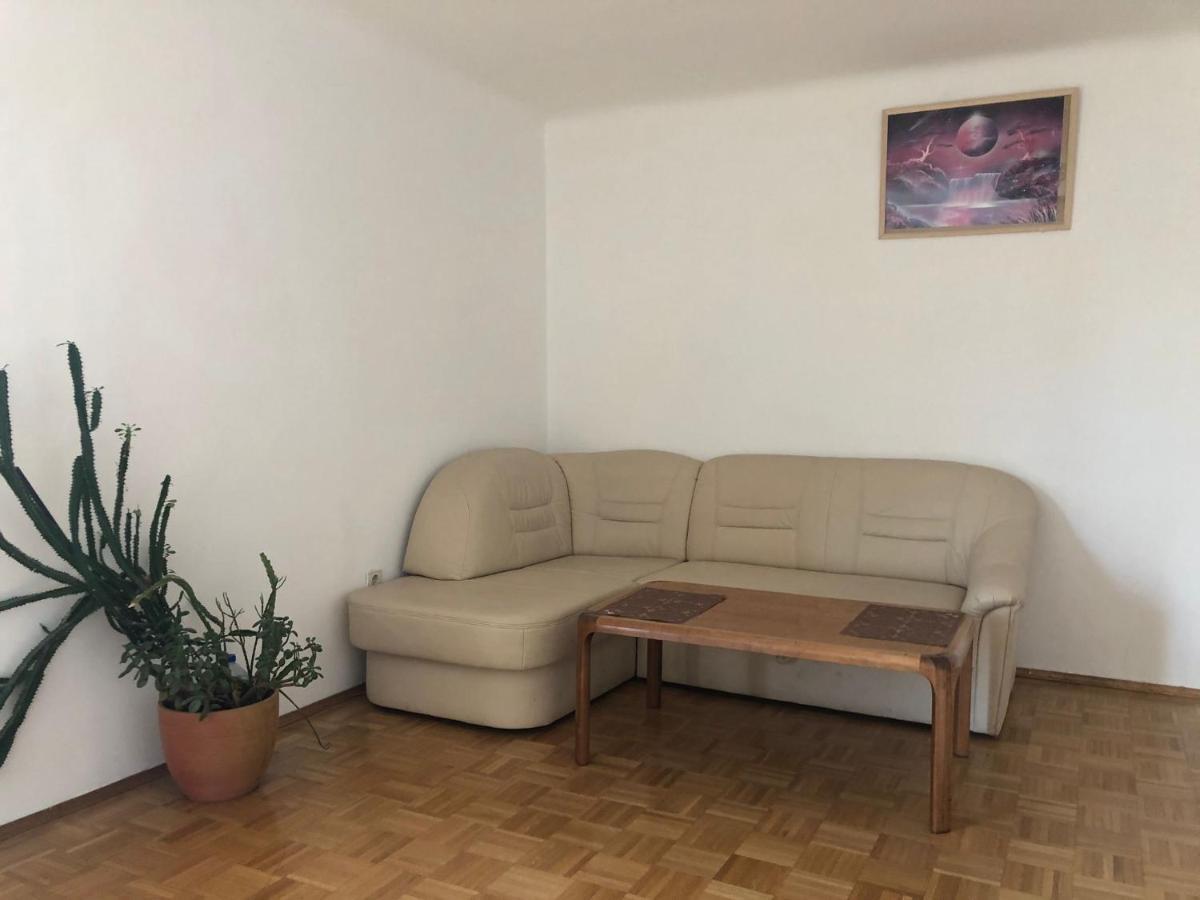A Private Room In A Shared Apartment Βιέννη Εξωτερικό φωτογραφία